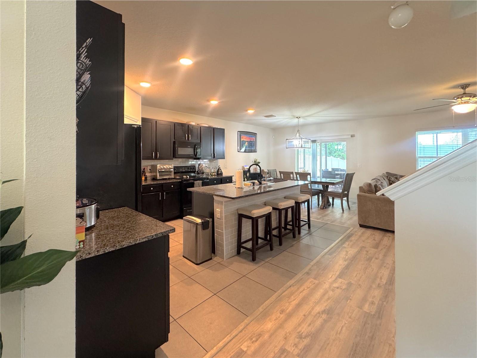 Image 5 of 31 For 9521 Sunstone Boulevard