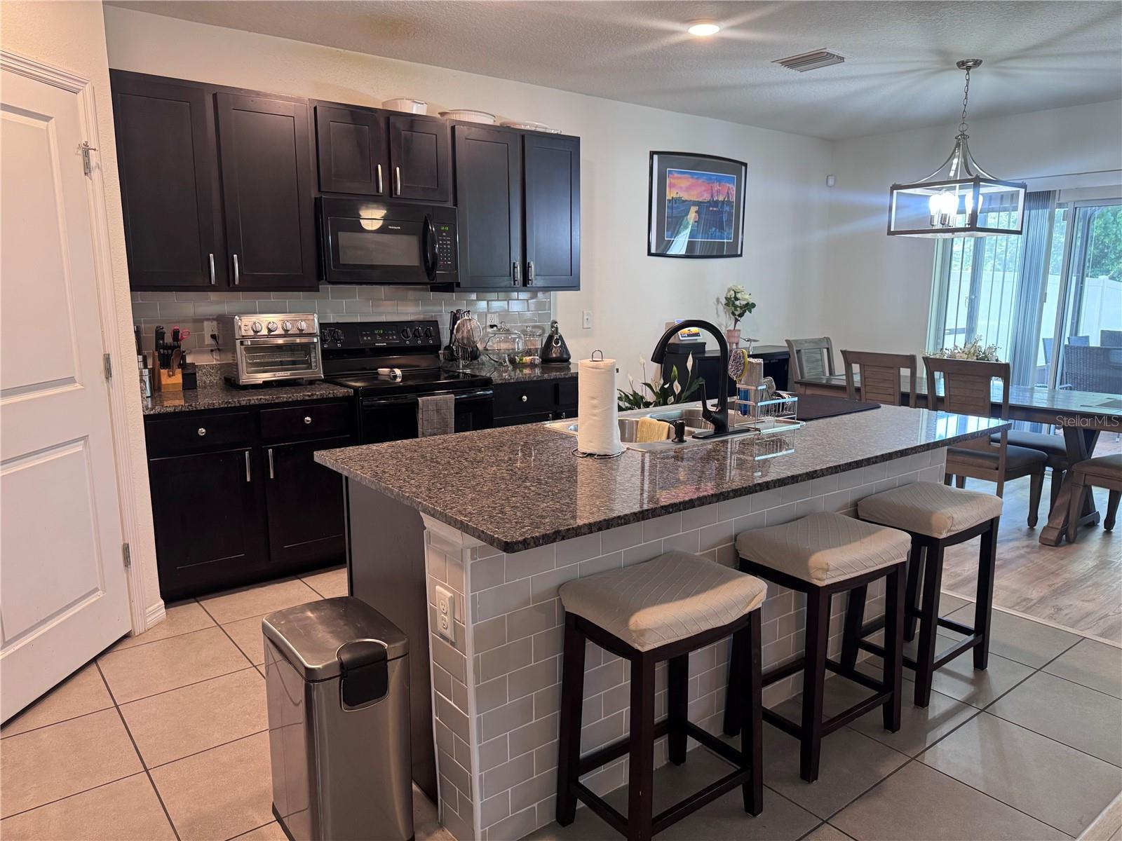 Image 6 of 31 For 9521 Sunstone Boulevard