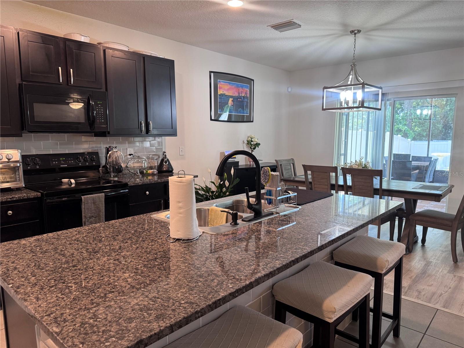 Image 7 of 31 For 9521 Sunstone Boulevard