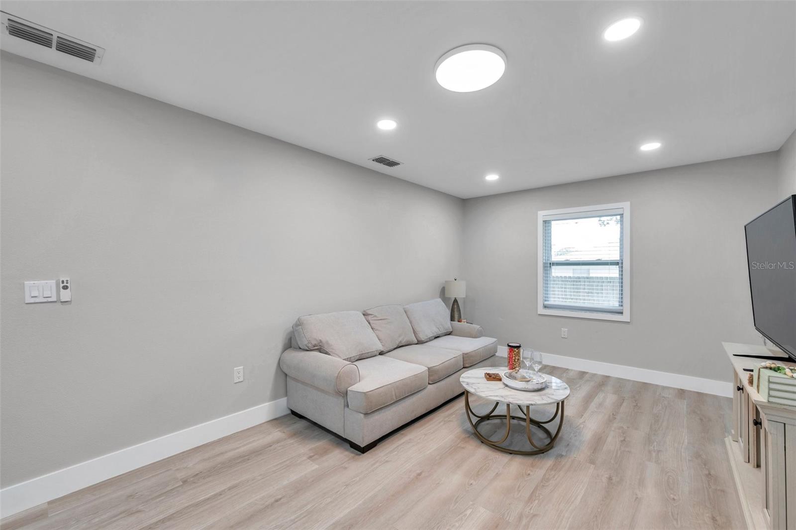 Image 18 of 50 For 2585 Ridge Lane
