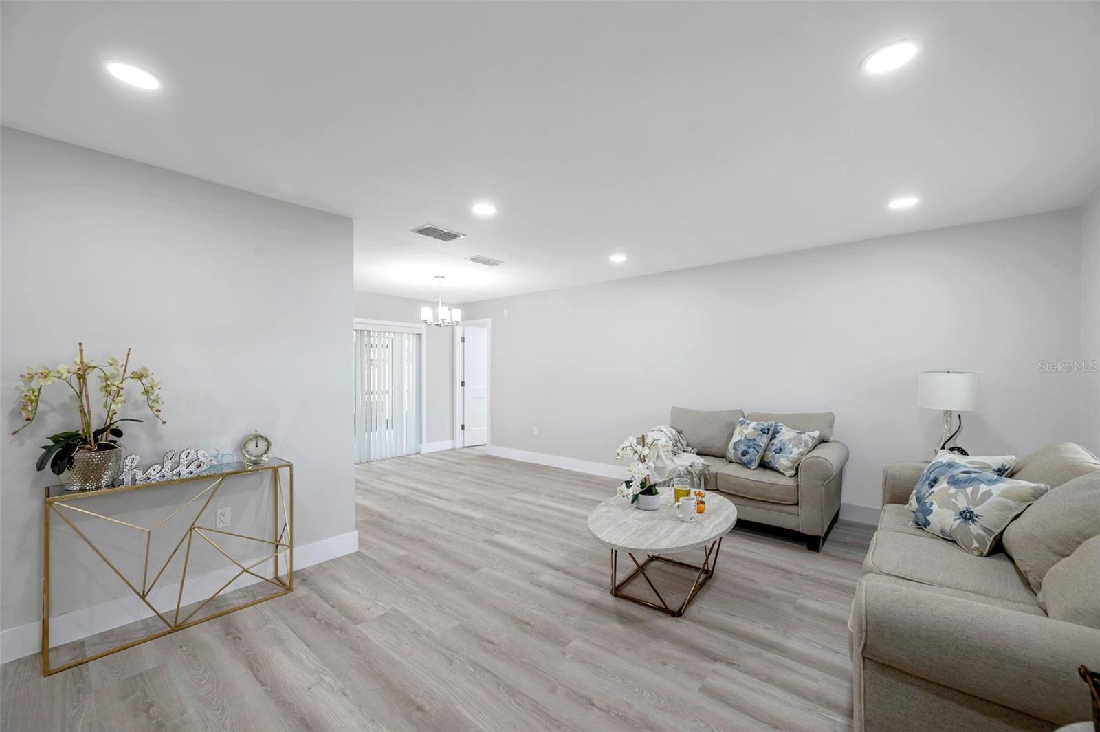 Image 4 of 50 For 2585 Ridge Lane