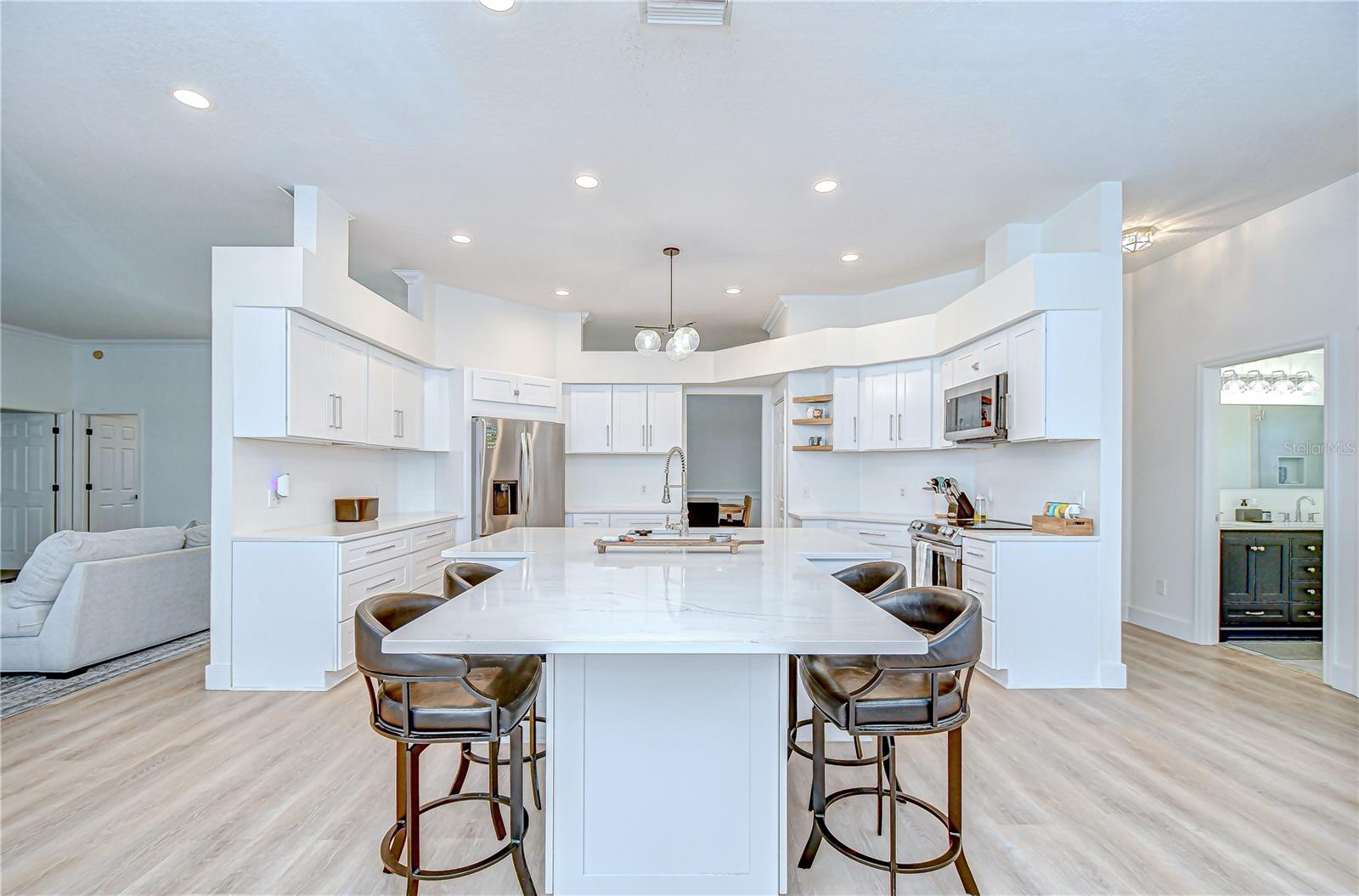 Image 10 of 39 For 3012 Colonial Ridge Drive
