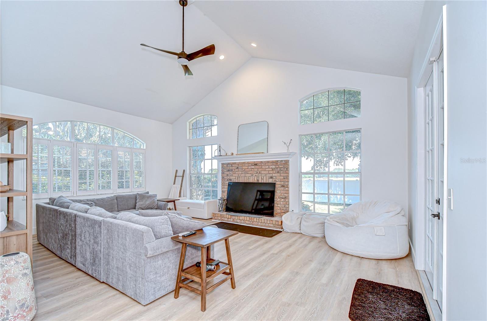 Image 15 of 39 For 3012 Colonial Ridge Drive