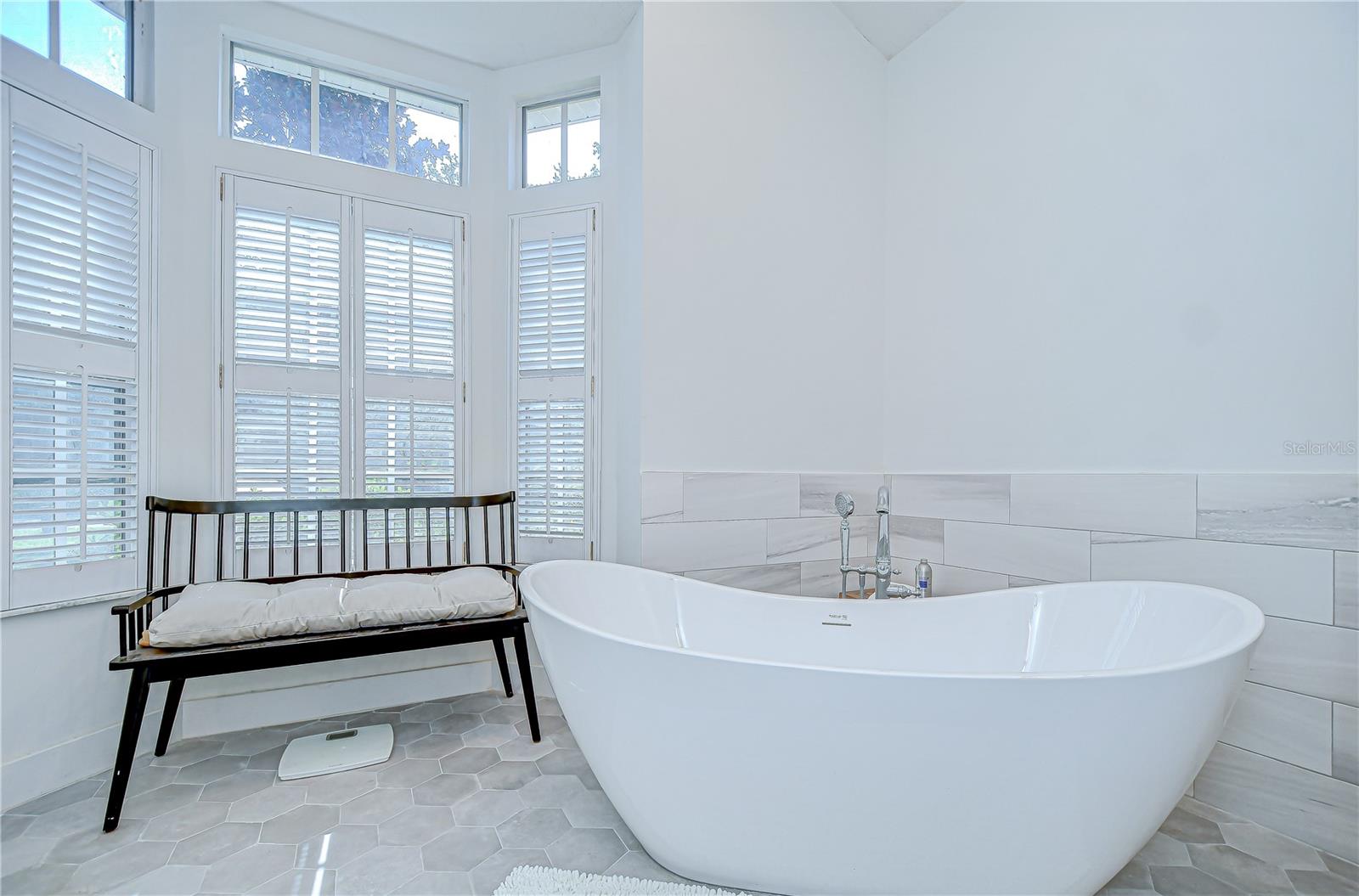 Image 22 of 39 For 3012 Colonial Ridge Drive
