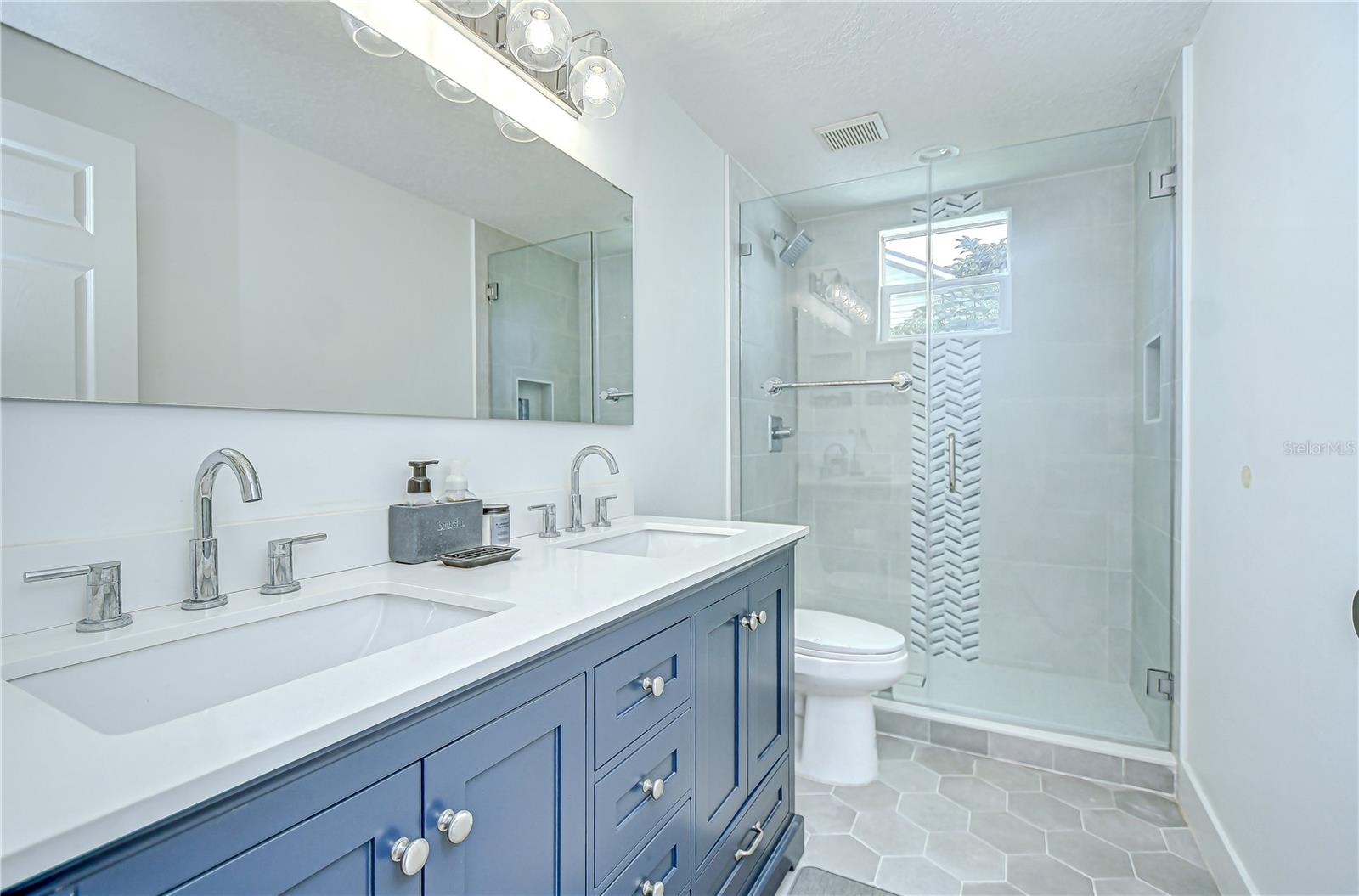 Image 26 of 39 For 3012 Colonial Ridge Drive