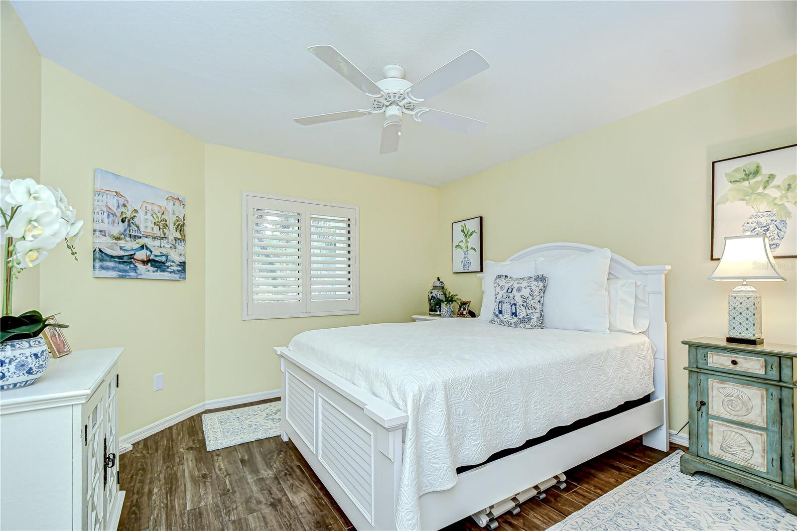 Image 22 of 35 For 15878 Sanctuary Drive
