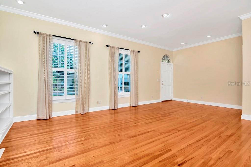 Image 4 of 25 For 2408 Jetton Avenue
