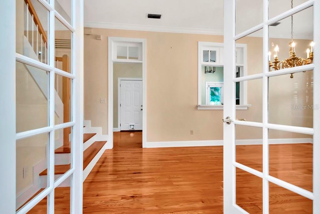 Image 7 of 25 For 2408 Jetton Avenue