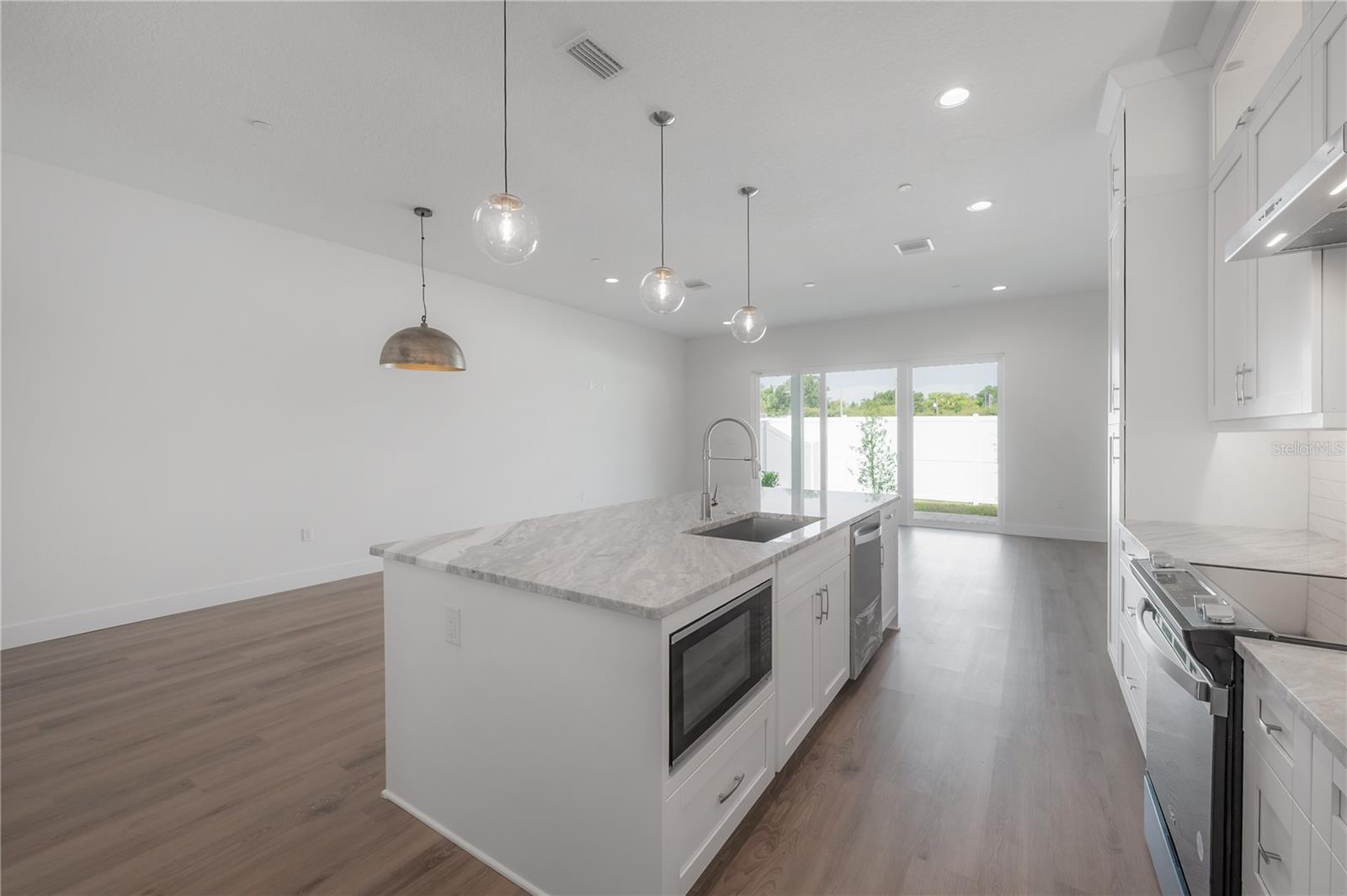 Image 20 of 70 For 5530 9th Street 4