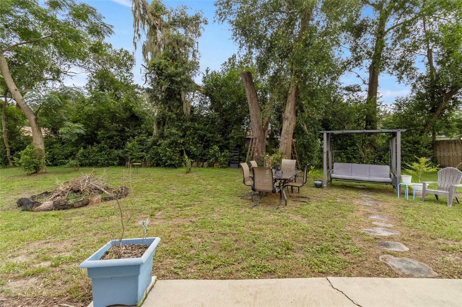 Image 20 of 26 For 27286 Warner Avenue