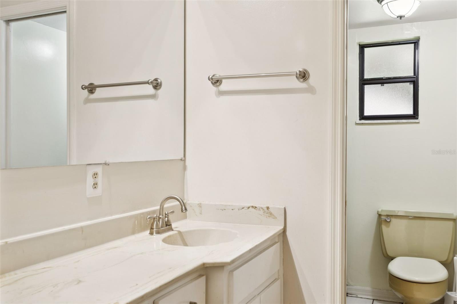 Image 15 of 39 For 11320 Carrollwood Estates Drive