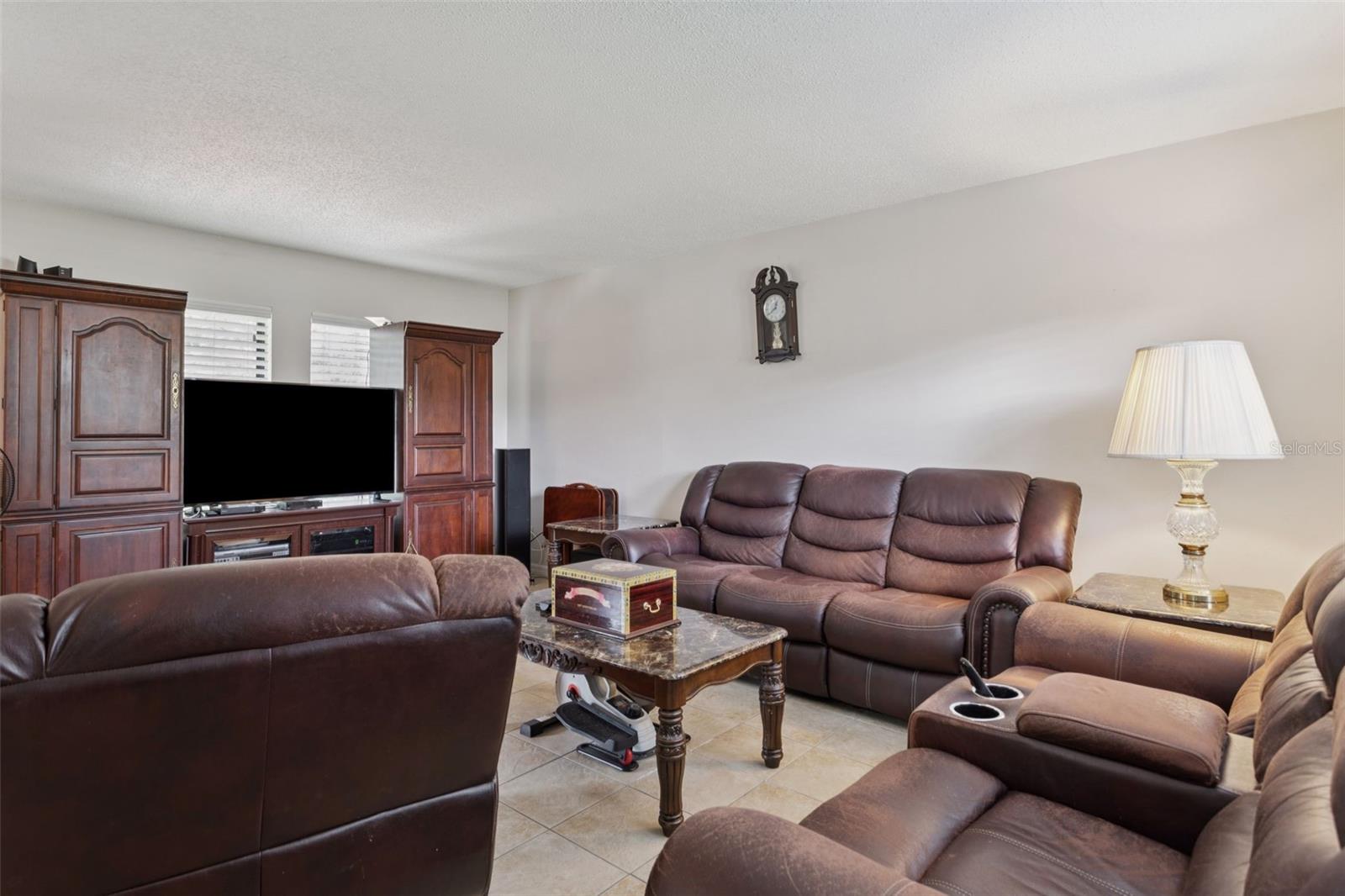 Image 5 of 39 For 11320 Carrollwood Estates Drive