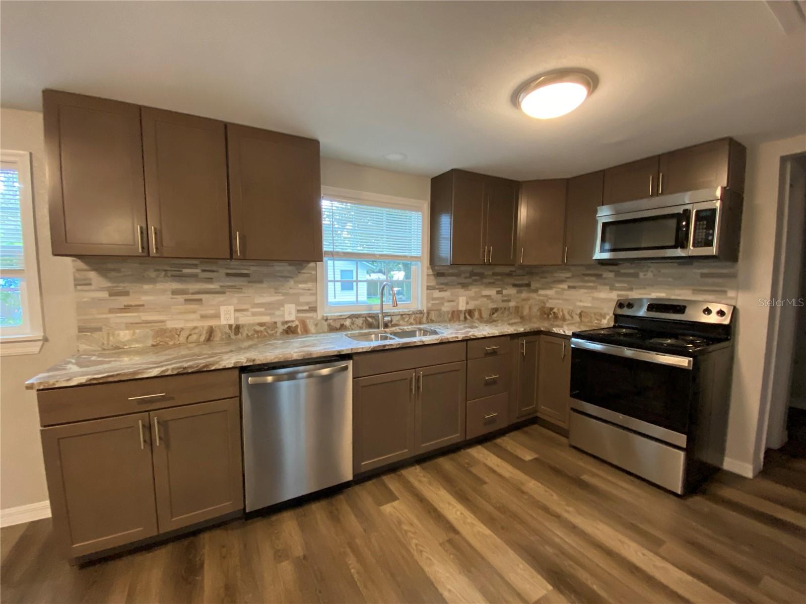 Image 11 of 43 For 4609 5th Street