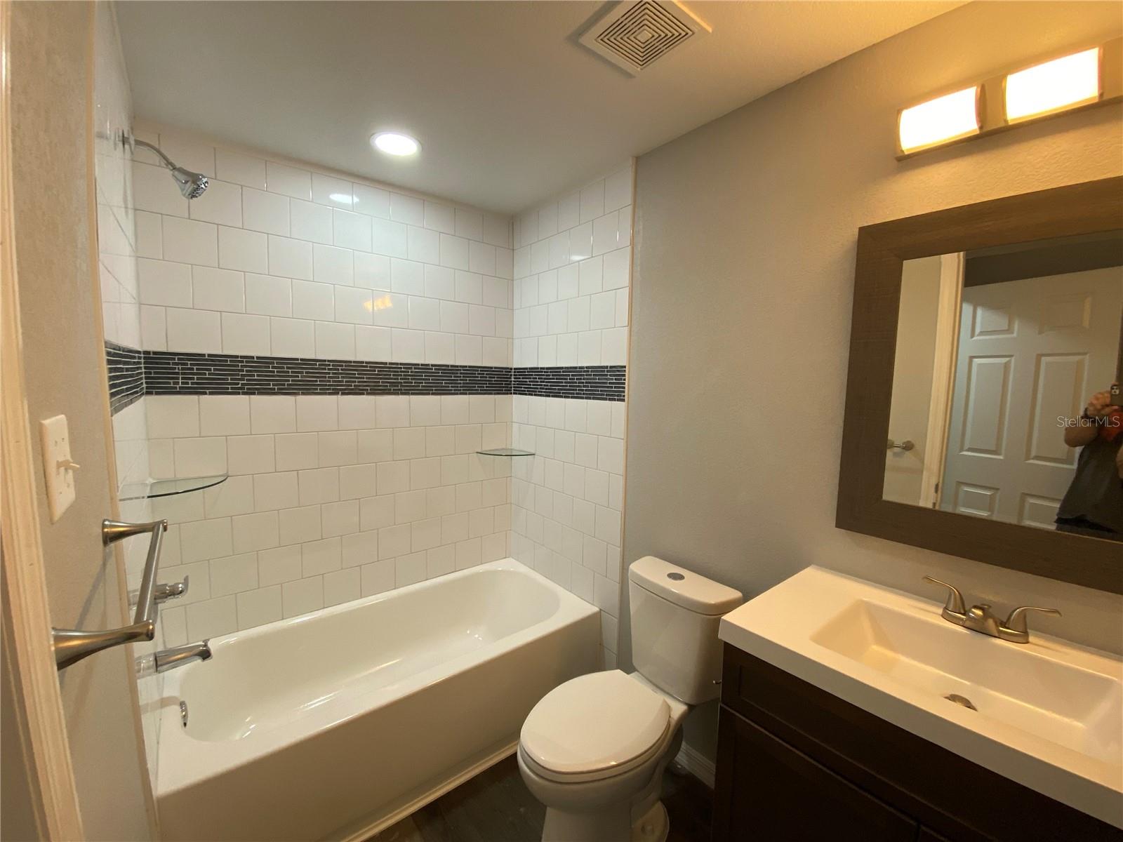 Image 17 of 43 For 4609 5th Street