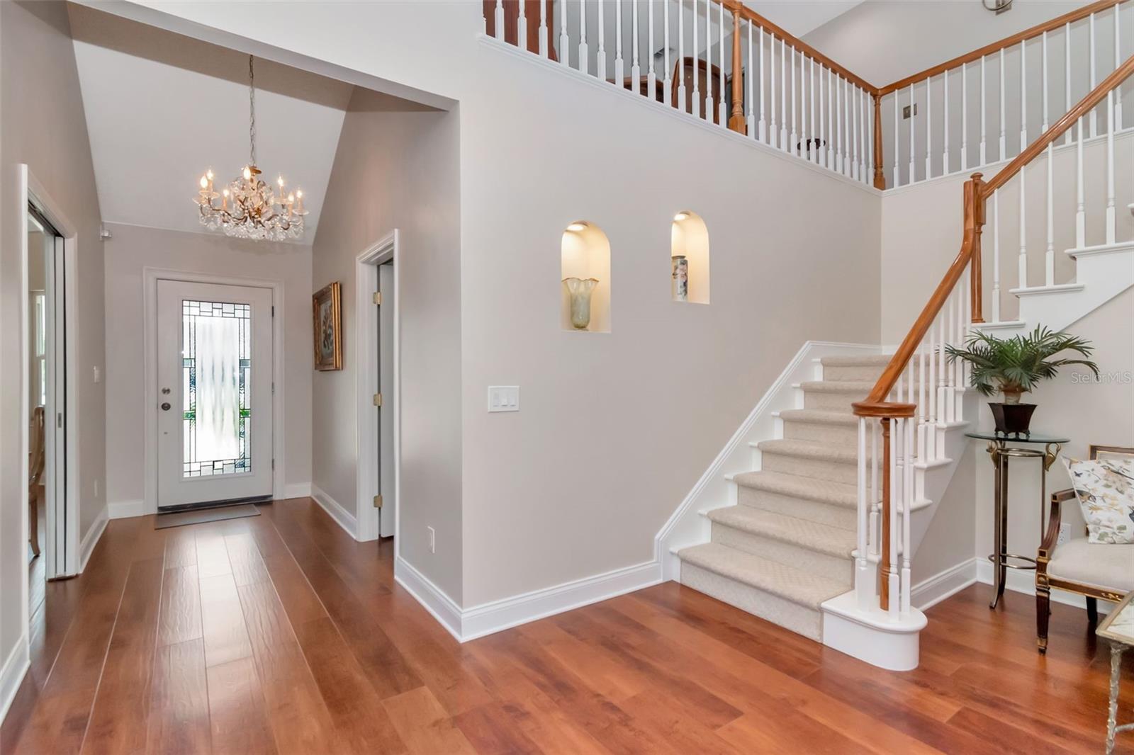 Listing photo id 8 for 5106 Poe Avenue