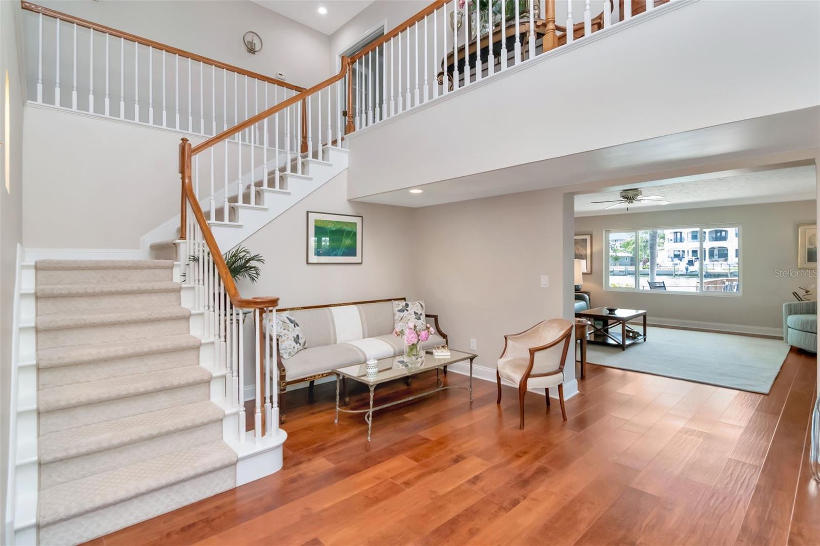 Listing photo id 10 for 5106 Poe Avenue