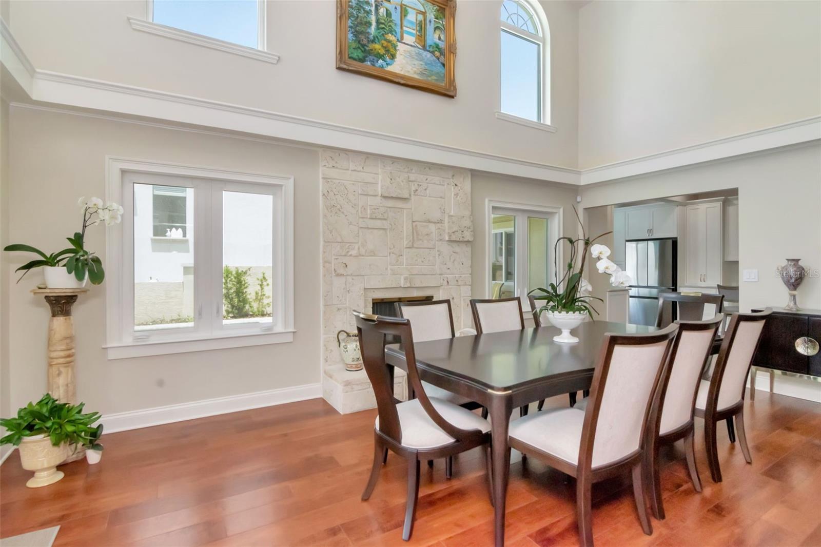 Listing photo id 17 for 5106 Poe Avenue