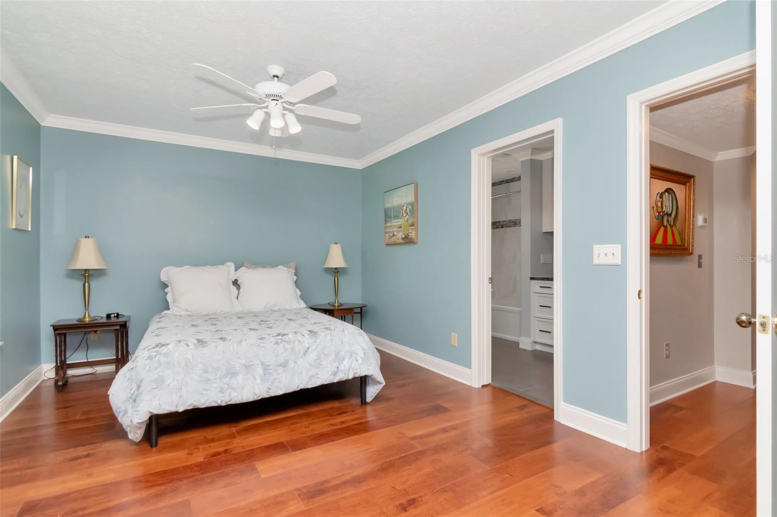 Listing photo id 33 for 5106 Poe Avenue