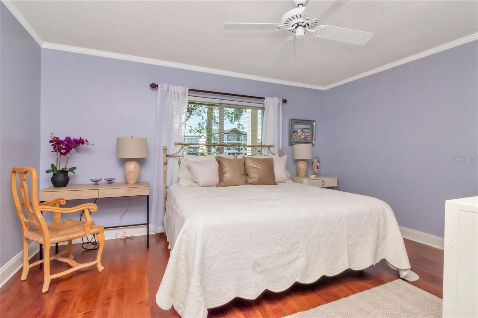 Listing photo id 36 for 5106 Poe Avenue