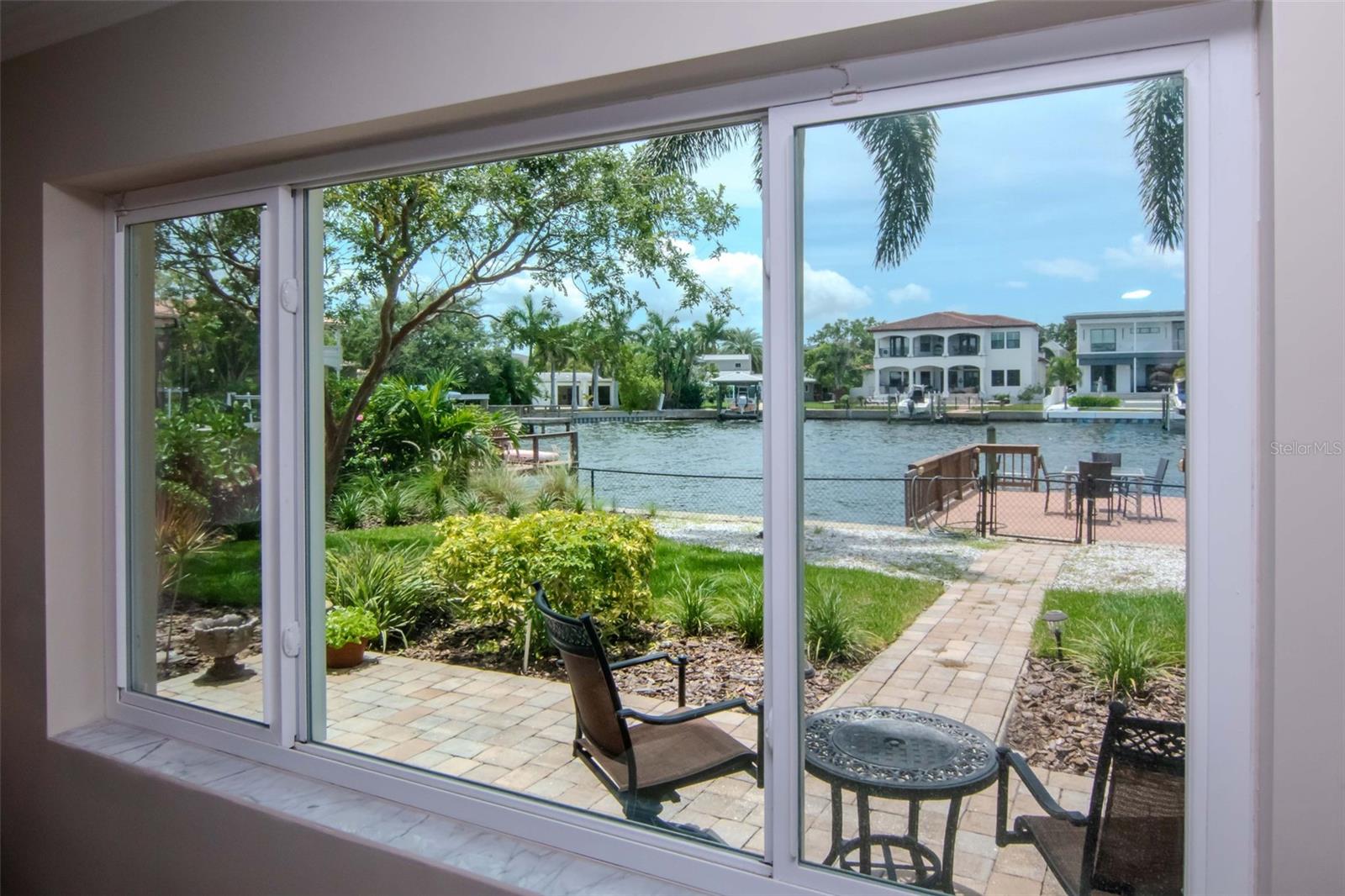 Listing photo id 40 for 5106 Poe Avenue