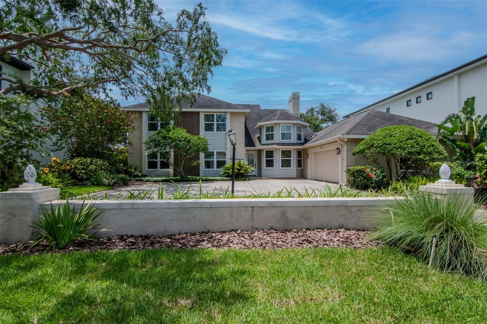 Listing photo id 42 for 5106 Poe Avenue