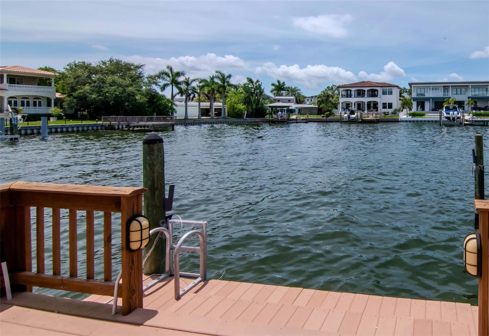 Listing photo id 48 for 5106 Poe Avenue