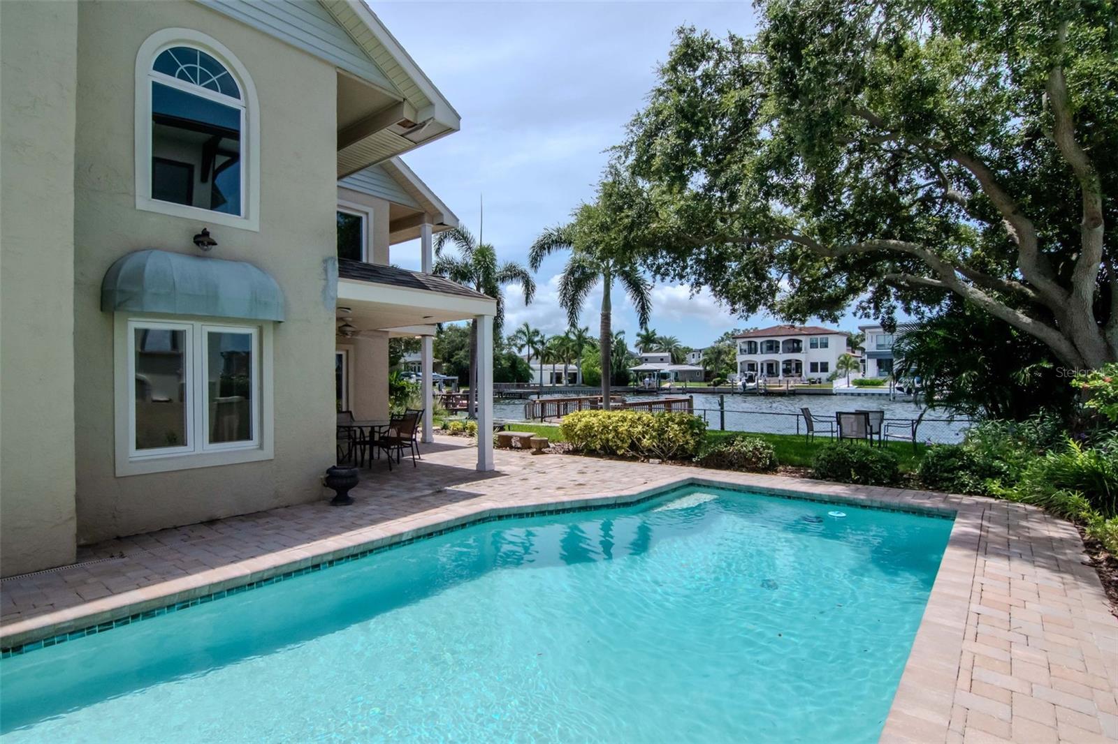 Listing photo id 59 for 5106 Poe Avenue