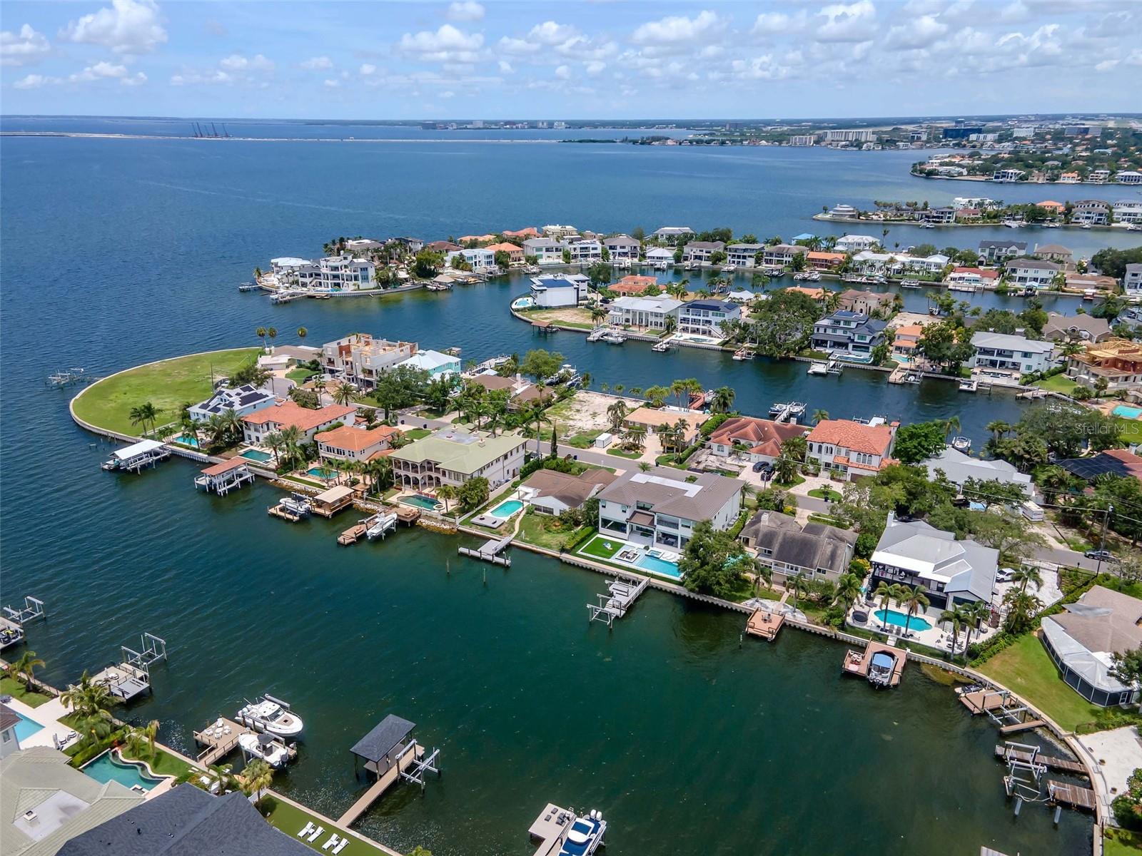 Listing photo id 69 for 5106 Poe Avenue