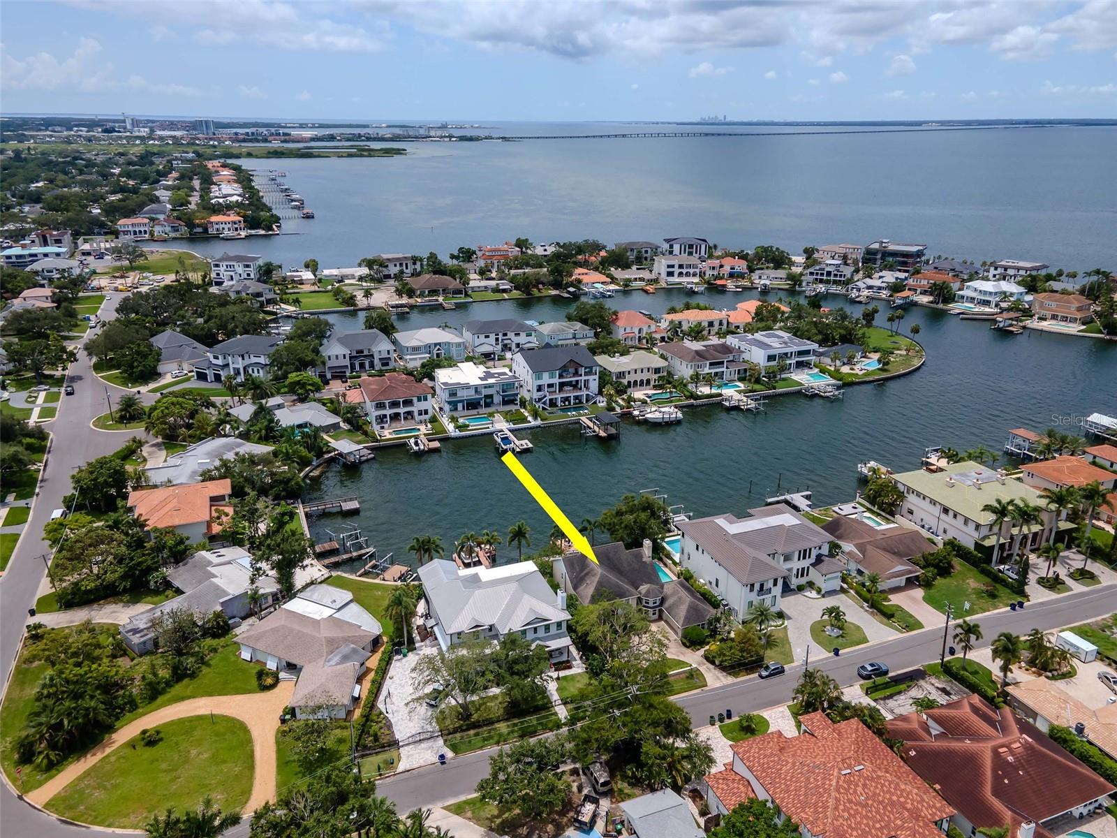 Listing photo id 74 for 5106 Poe Avenue