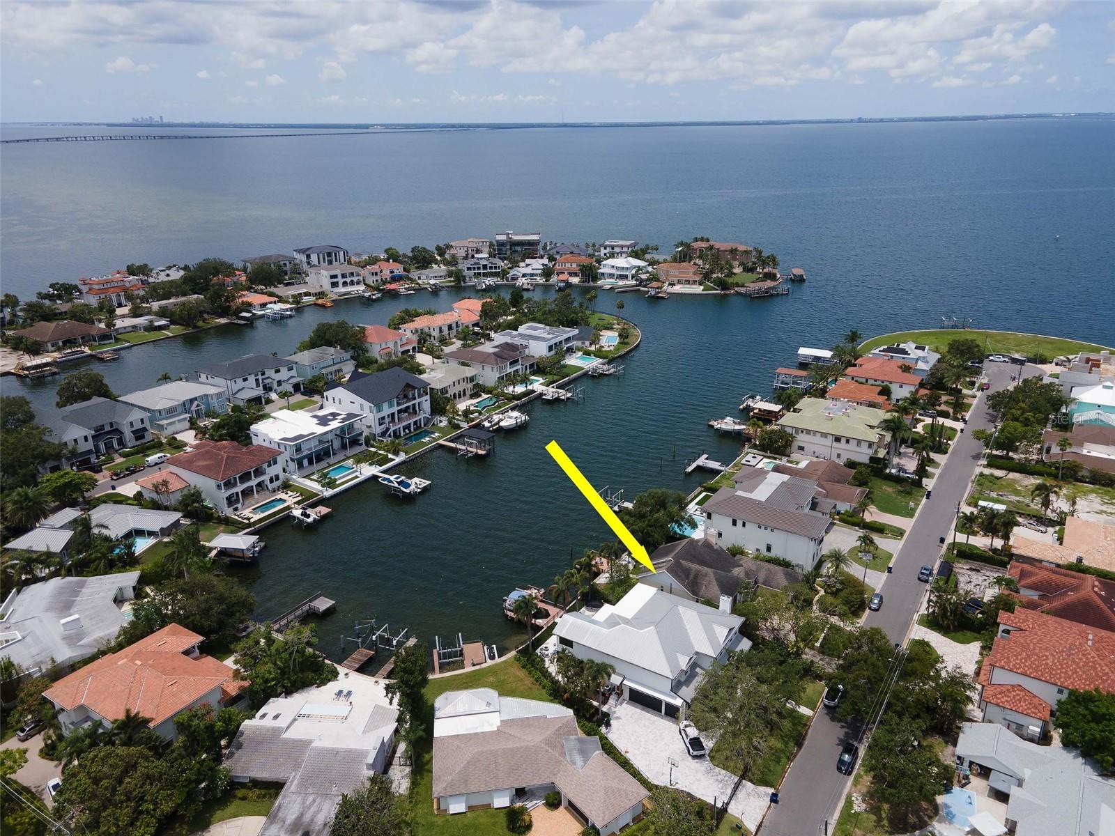 Listing photo id 75 for 5106 Poe Avenue