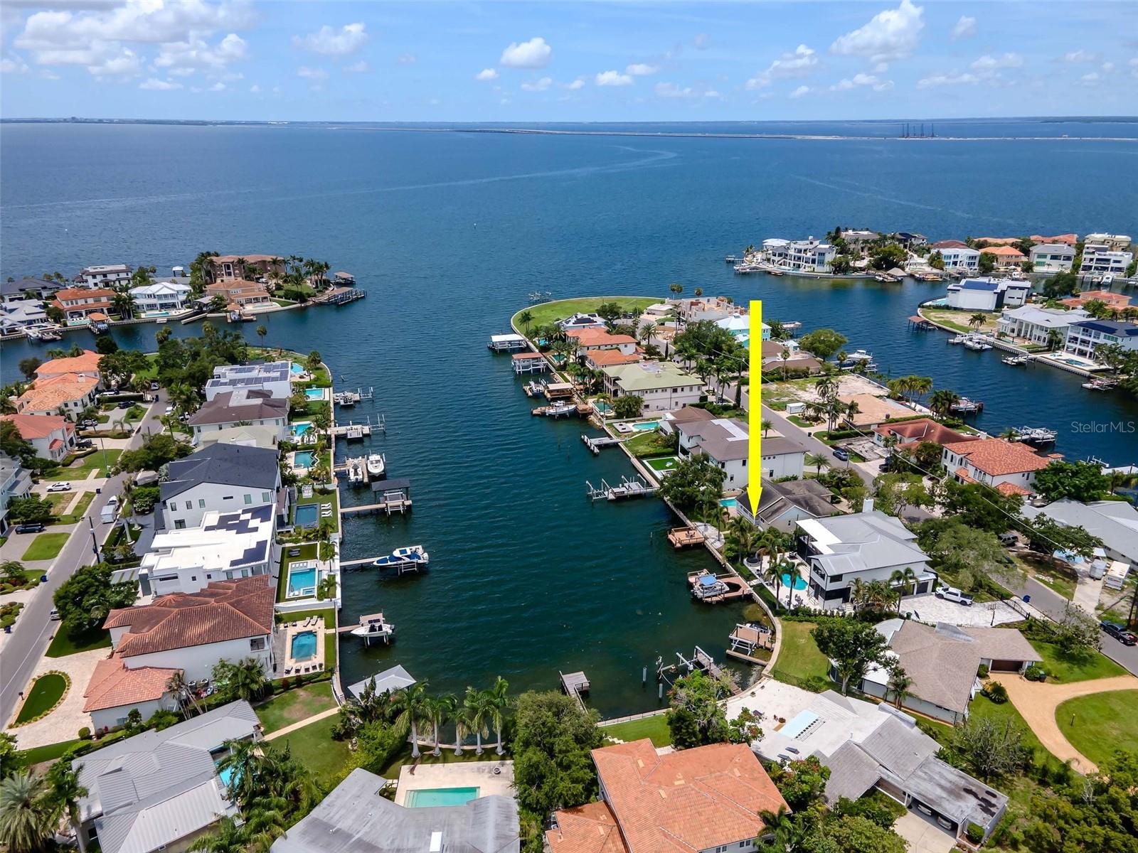 Listing photo id 76 for 5106 Poe Avenue