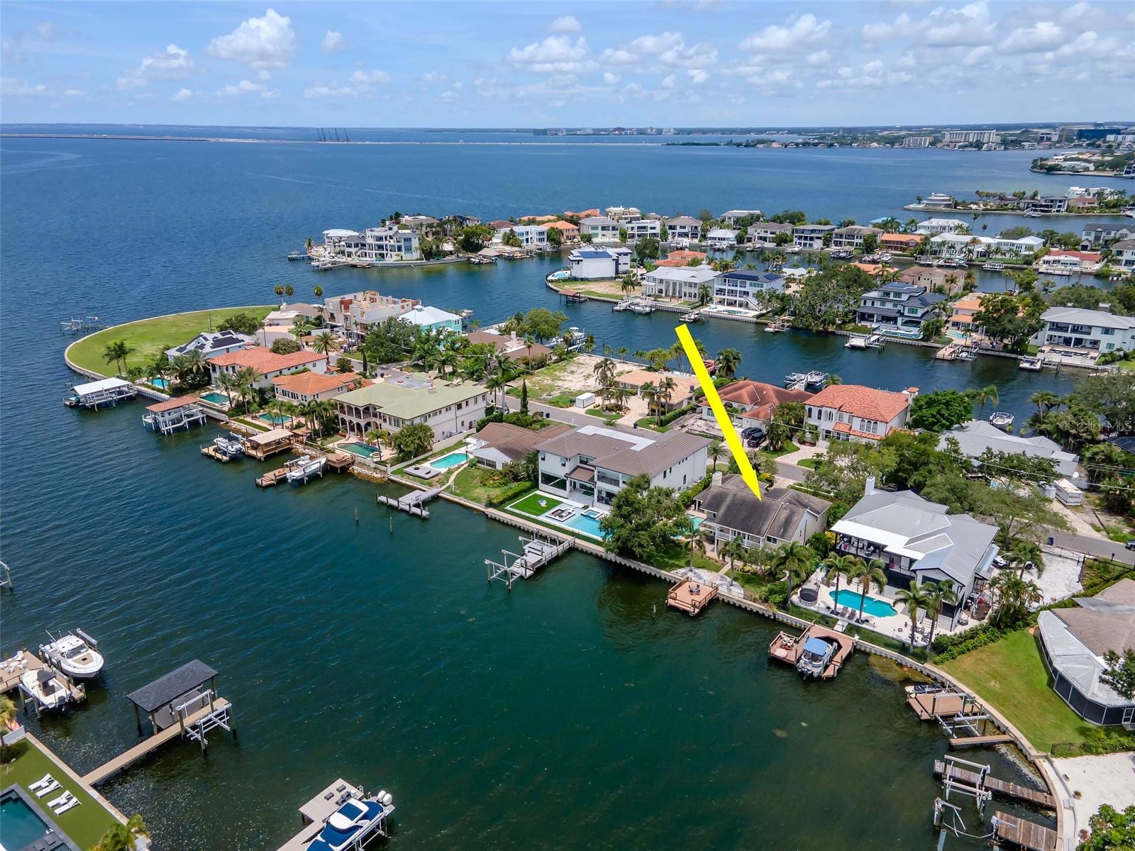 Listing photo id 77 for 5106 Poe Avenue