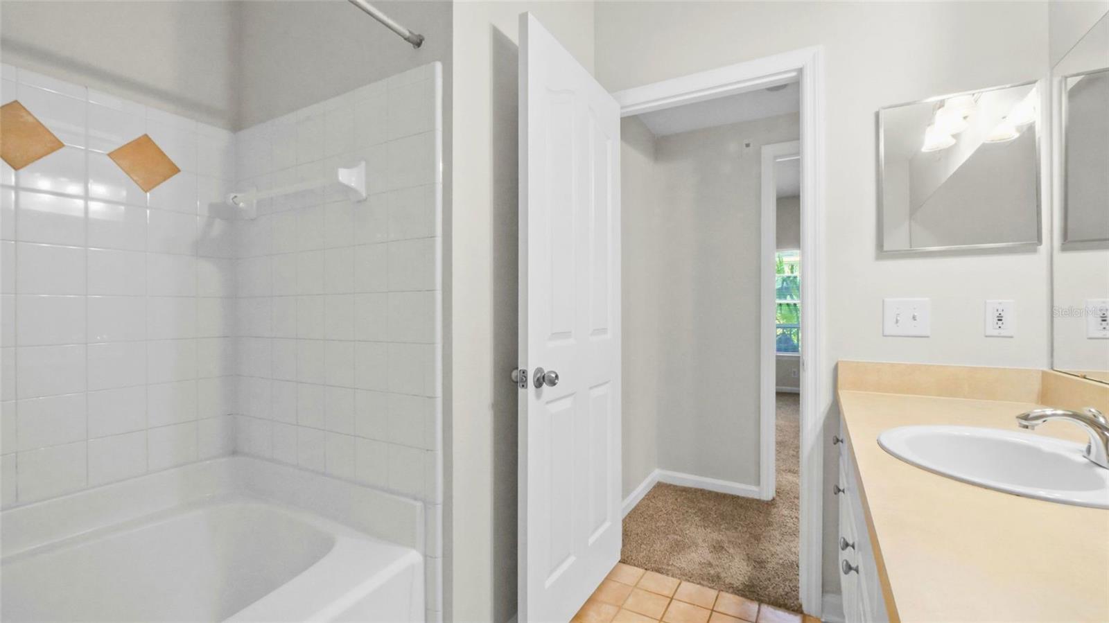 Image 12 of 25 For 4207 Dale Mabry Highway 6306