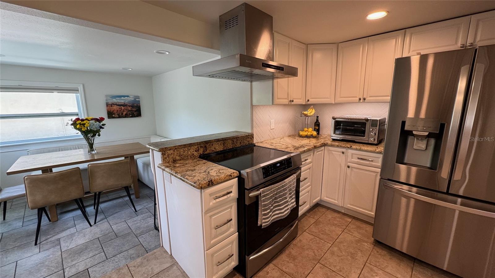 Image 13 of 49 For 136 25th Avenue N