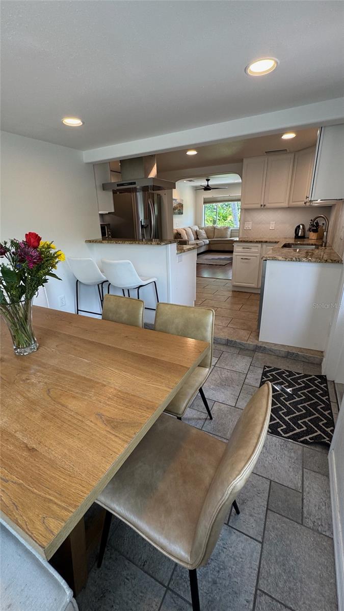 Image 16 of 49 For 136 25th Avenue N