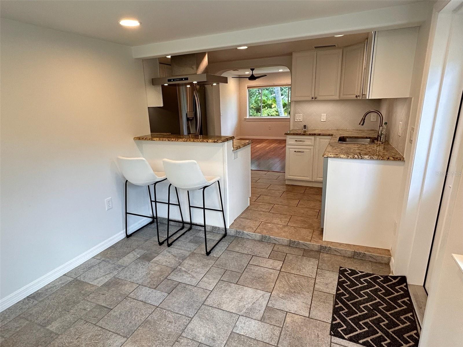 Image 19 of 49 For 136 25th Avenue N