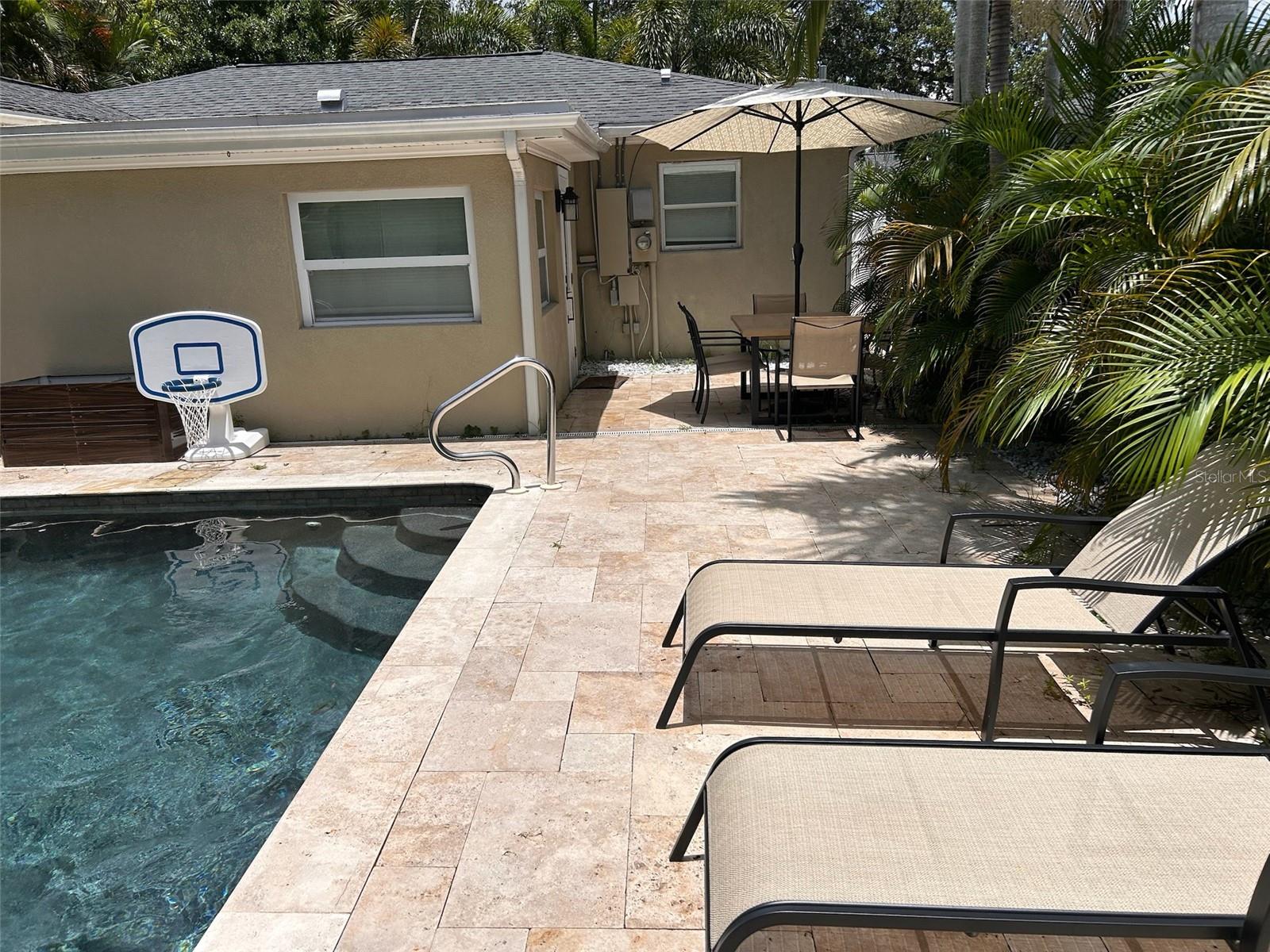 Image 2 of 49 For 136 25th Avenue N