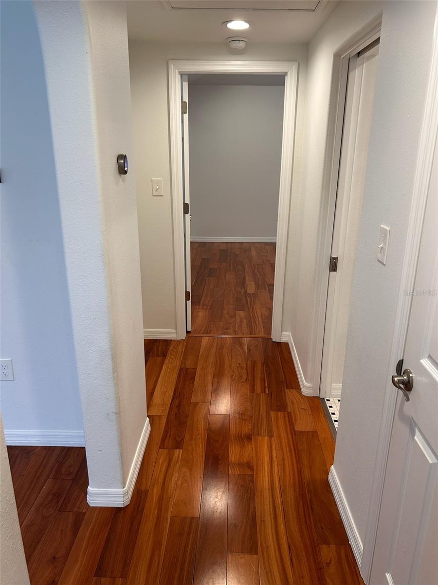 Image 30 of 49 For 136 25th Avenue N