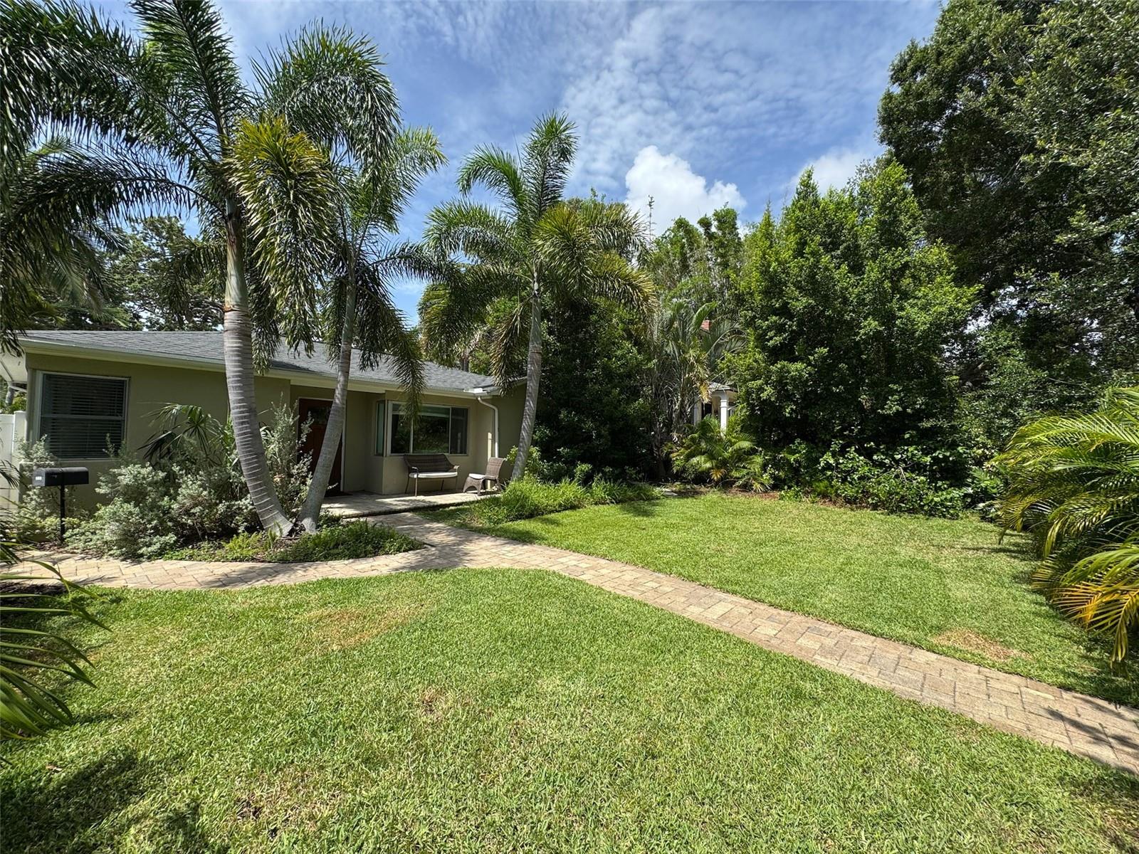 Image 39 of 49 For 136 25th Avenue N