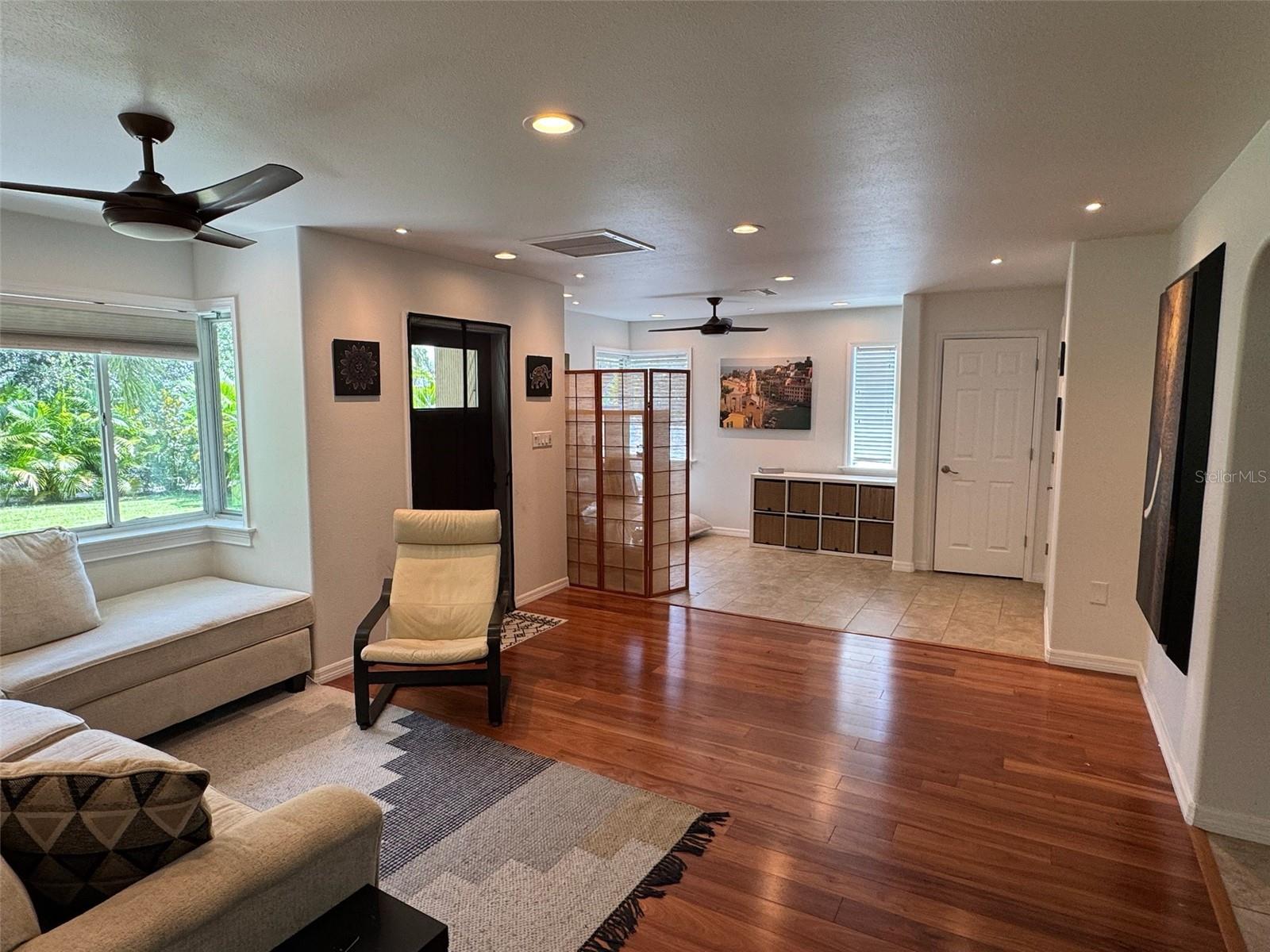 Image 9 of 49 For 136 25th Avenue N