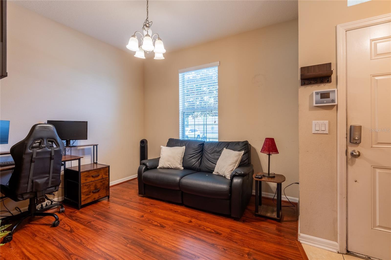 Image 11 of 26 For 8814 Red Beechwood Court