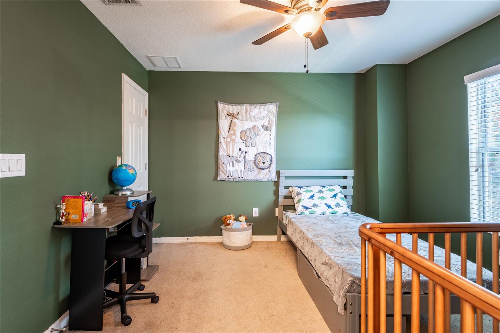 Image 18 of 26 For 8814 Red Beechwood Court