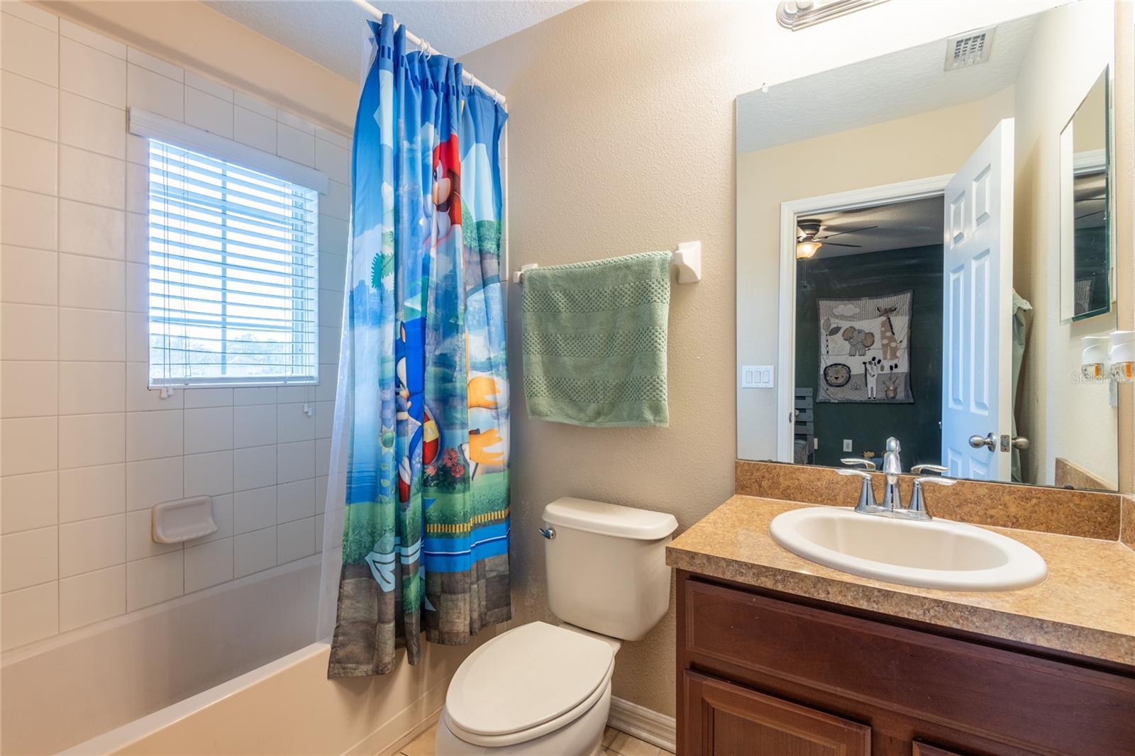 Image 19 of 26 For 8814 Red Beechwood Court