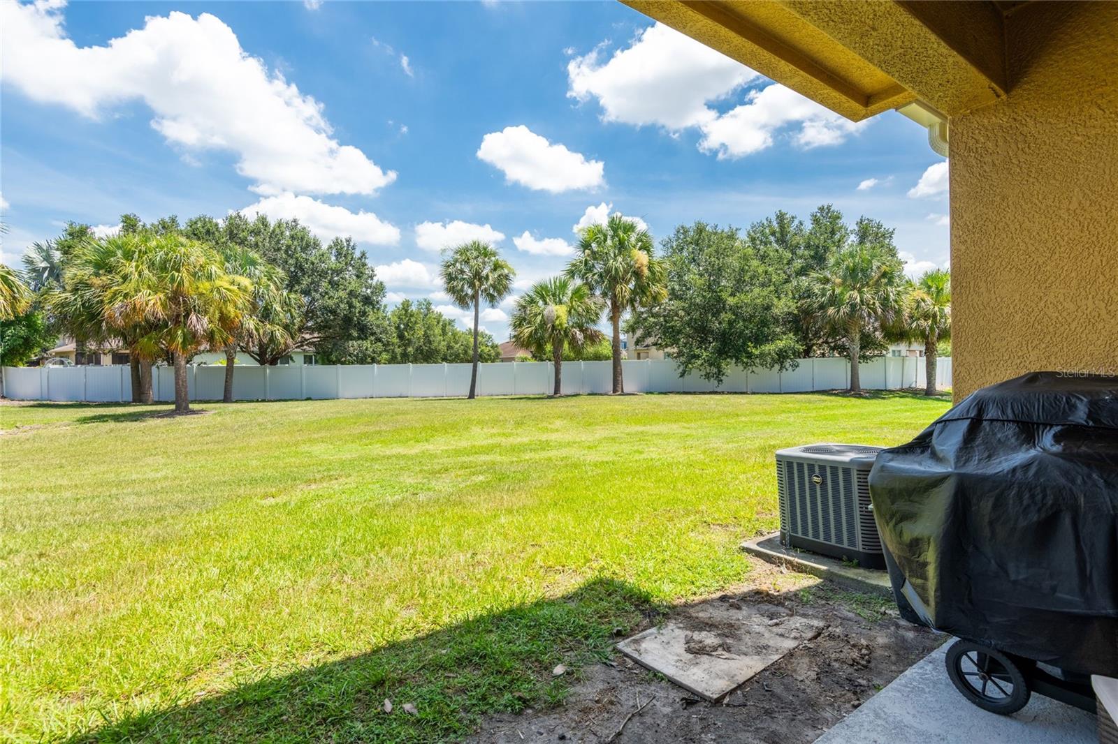 Image 21 of 26 For 8814 Red Beechwood Court