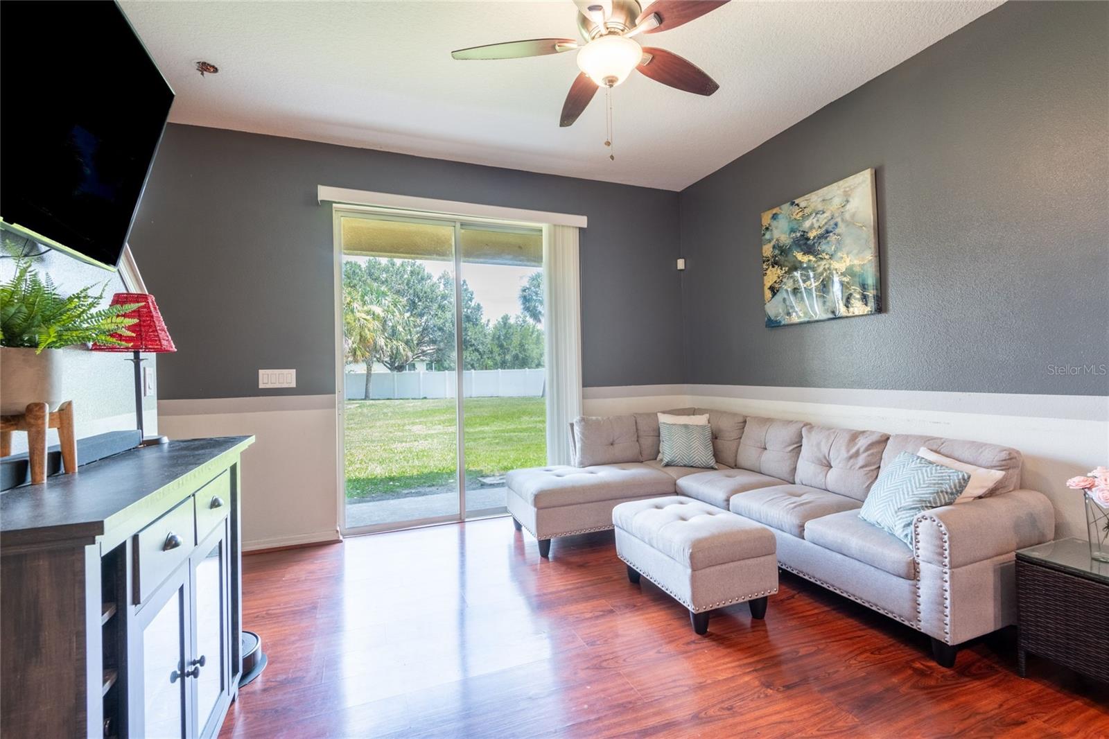 Image 6 of 26 For 8814 Red Beechwood Court