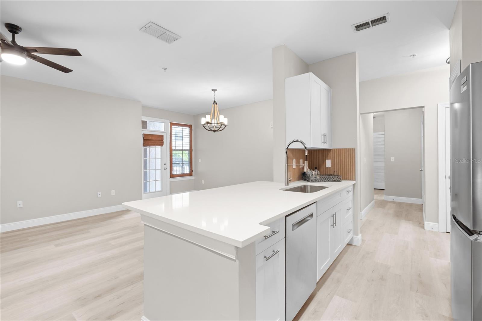 Image 12 of 31 For 4221 Spruce Street 1108