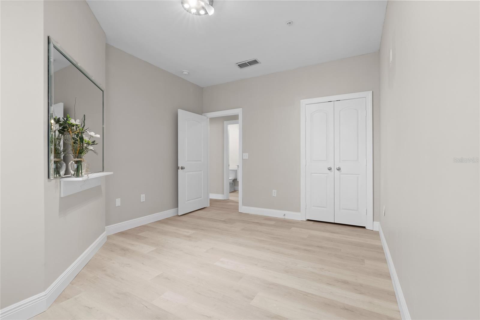 Image 26 of 31 For 4221 Spruce Street 1108