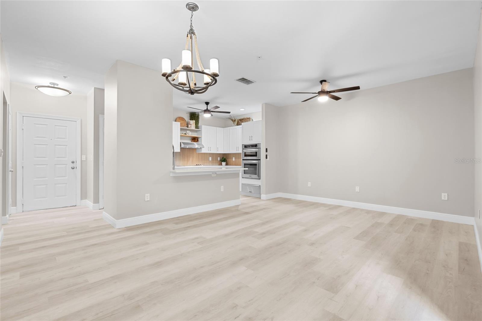 Image 9 of 31 For 4221 Spruce Street 1108