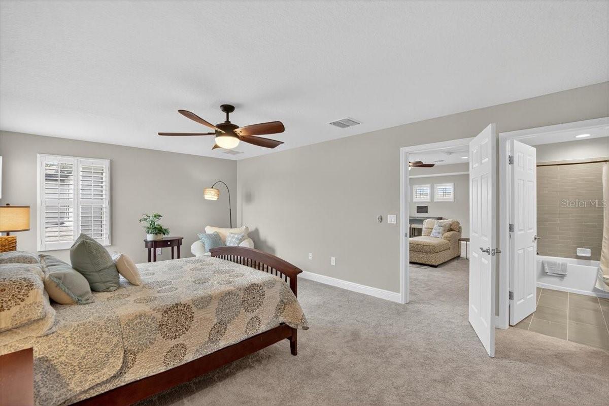 Image 40 of 58 For 13136 Peachleaf Avenue