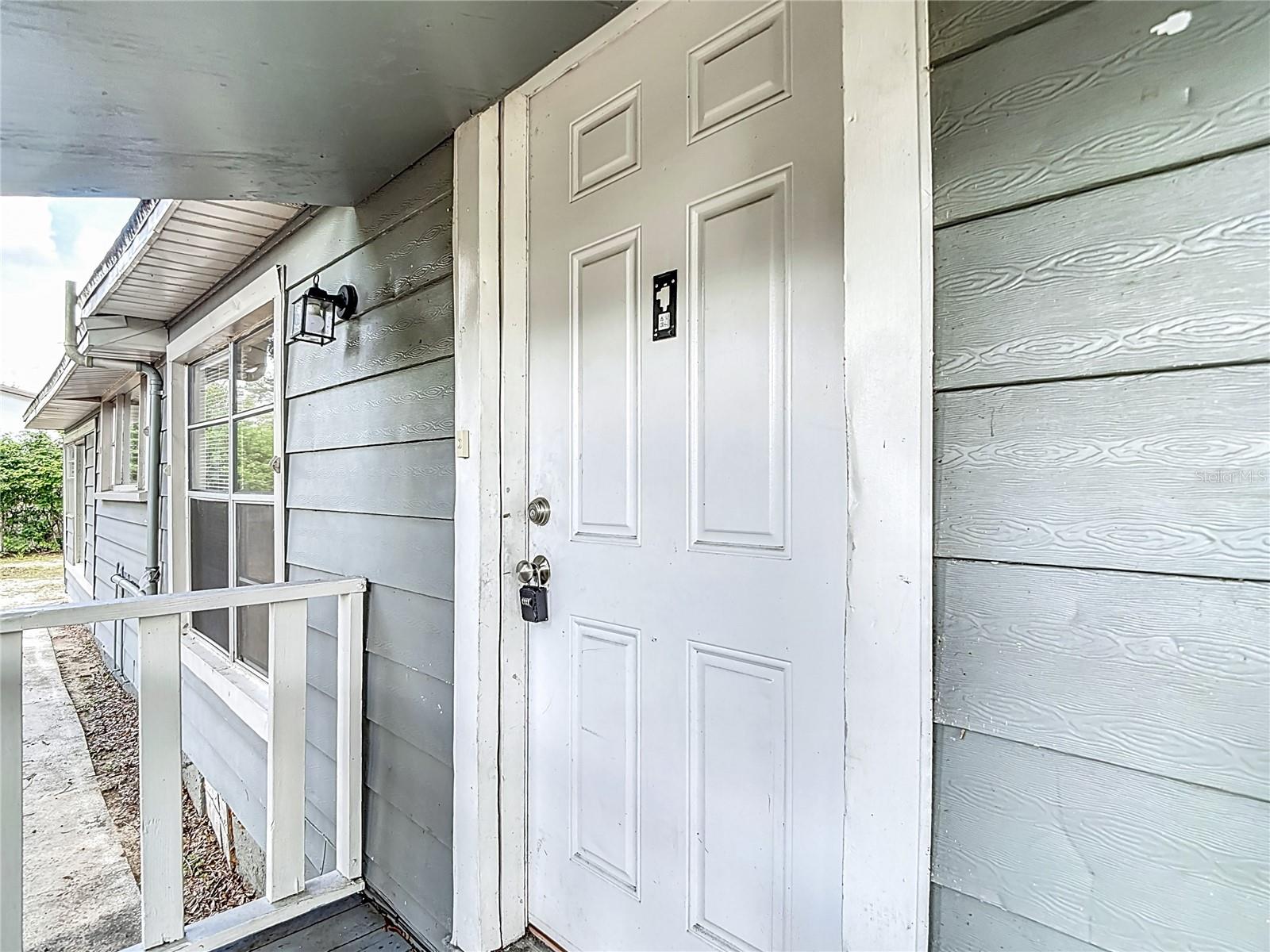 Image 12 of 51 For 8614 Orangeview Avenue